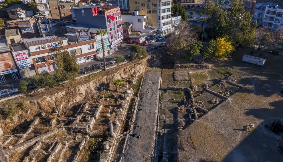 Cumhuriyet Area and Ancient Street