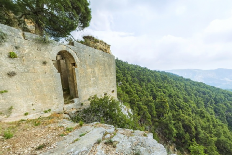 Kızlar Kalesi - Manastır